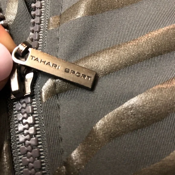 Tahari sport half zip sport bra coated zebra new with tags - Picture 5 of 7